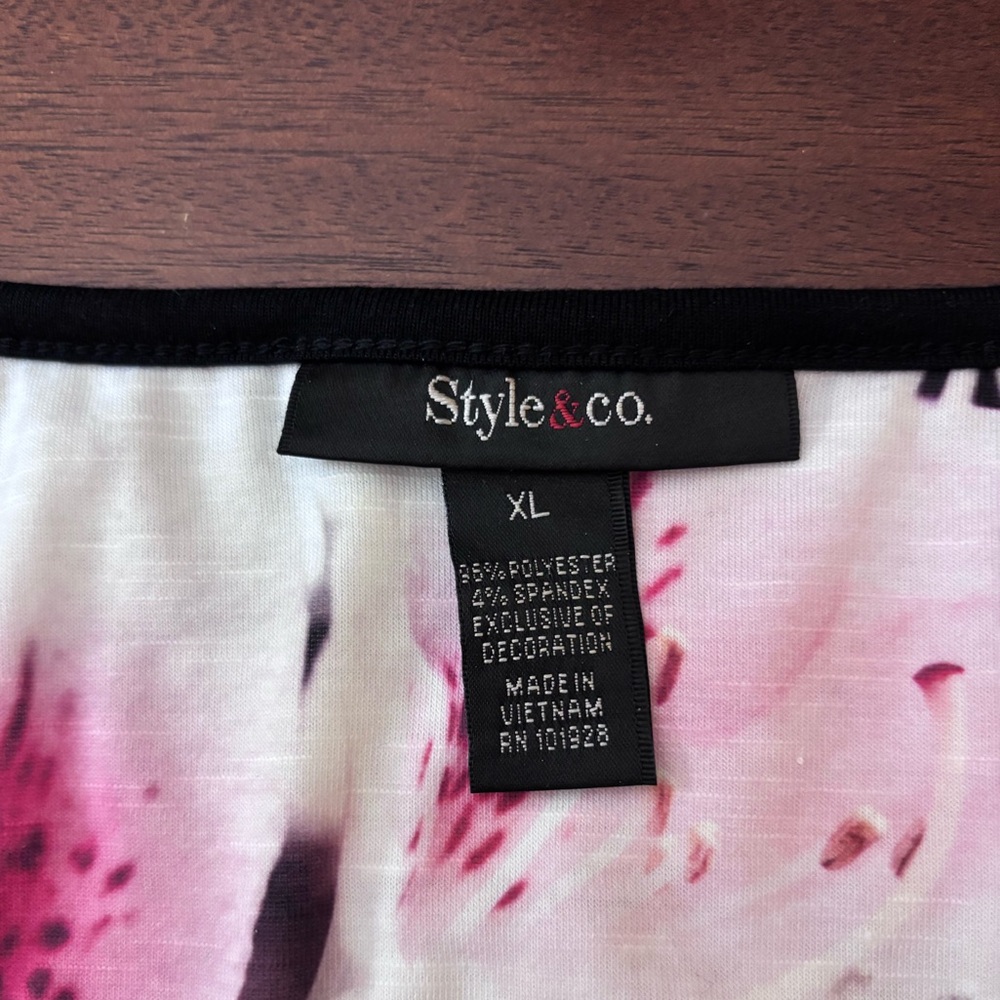 Style & CO LA Themed Graphic Tee with Fringe and sparkly gems! - Picture 4 of 16